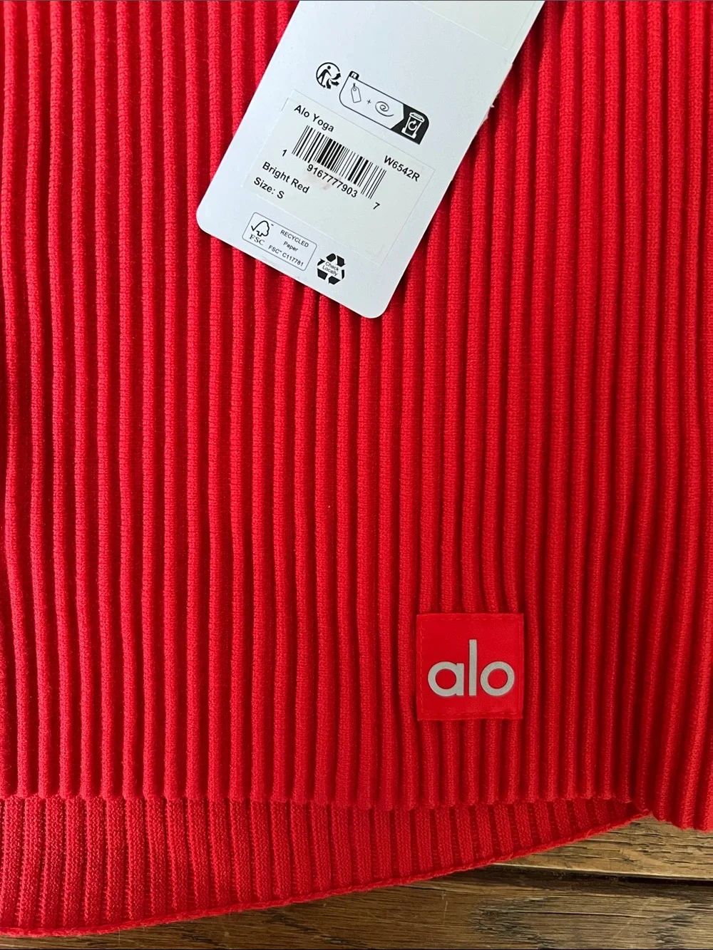ALO Yoga Bright Red Denim Knit High Waist Ribbed Skirt Skort Size Small NWT